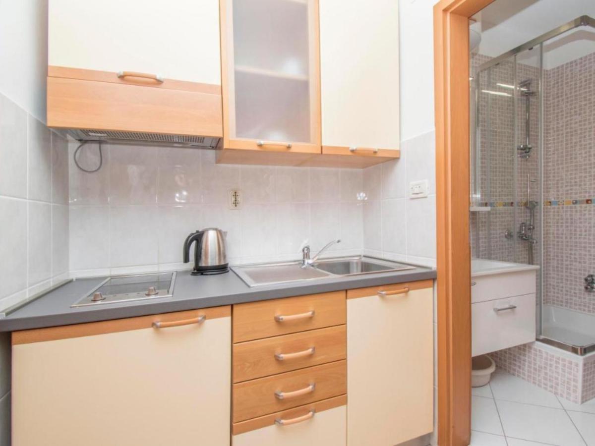 Apartments Antonio Tučepi Екстериор снимка