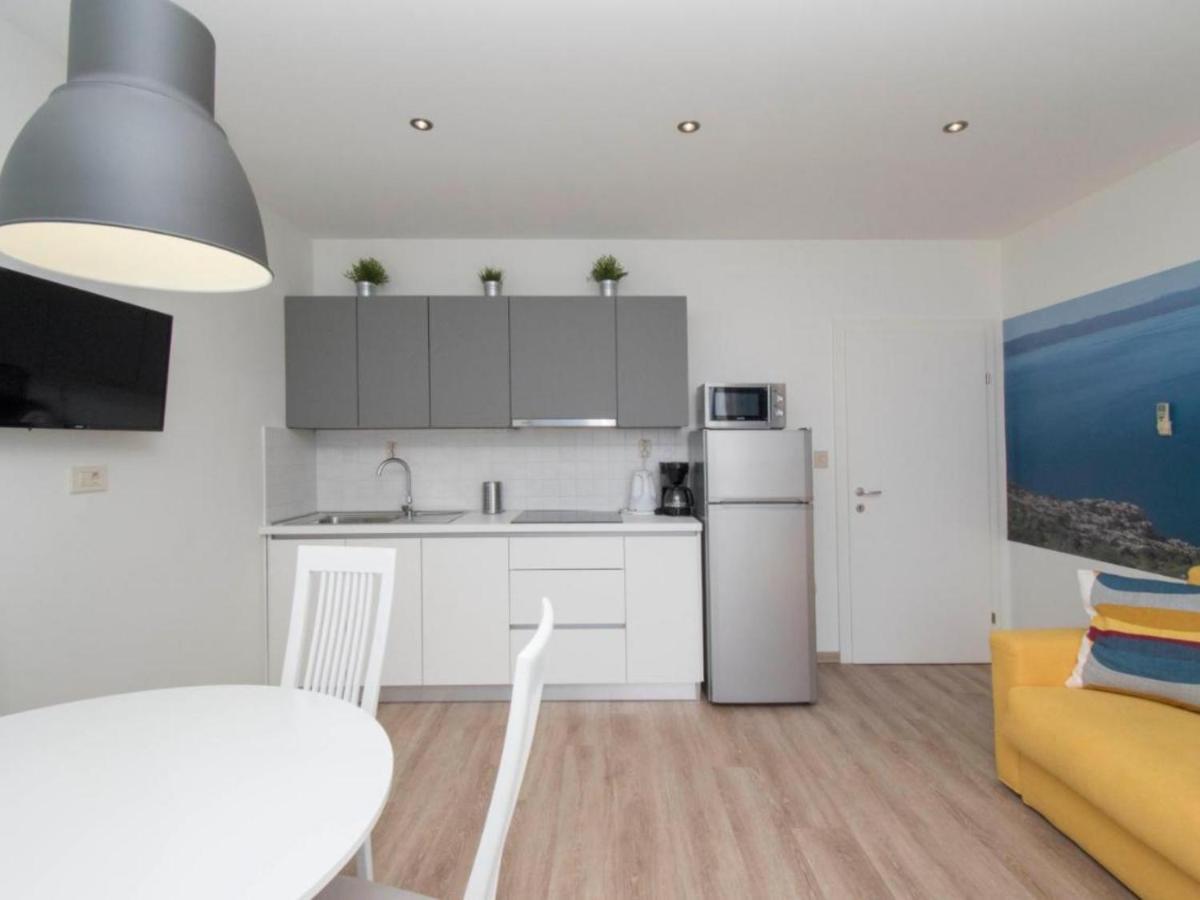 Apartments Antonio Tučepi Екстериор снимка