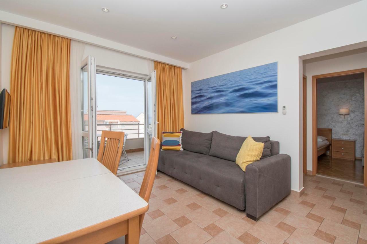 Apartments Antonio Tučepi Екстериор снимка