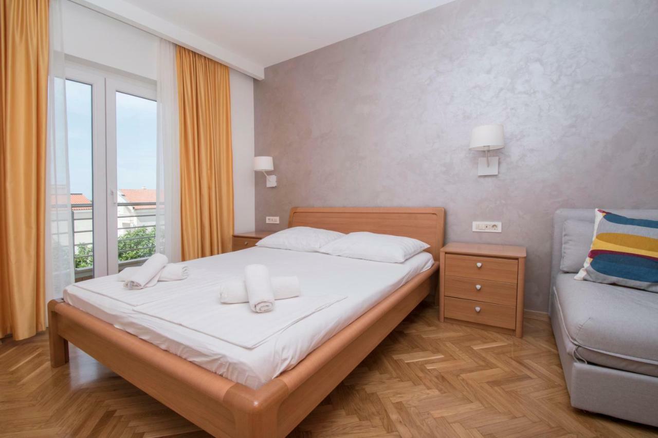 Apartments Antonio Tučepi Екстериор снимка