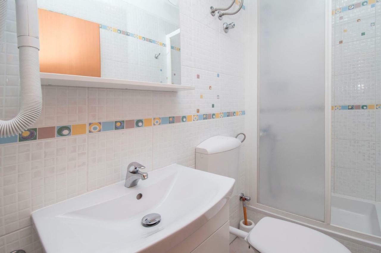 Apartments Antonio Tučepi Екстериор снимка