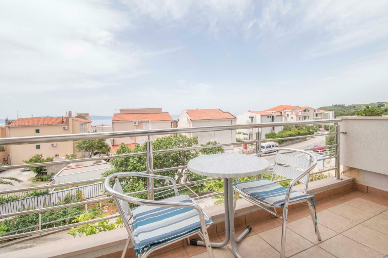 Apartments Antonio Tučepi Екстериор снимка