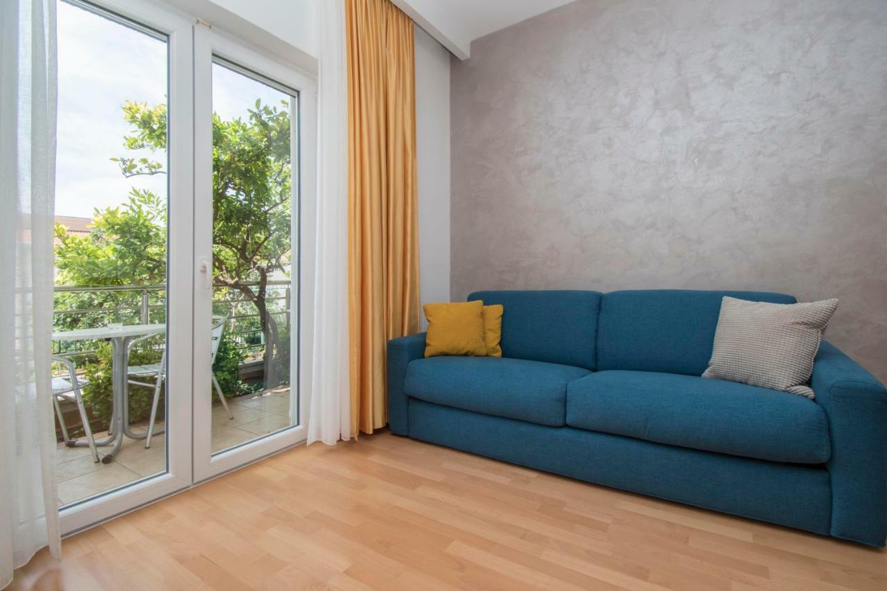 Apartments Antonio Tučepi Екстериор снимка